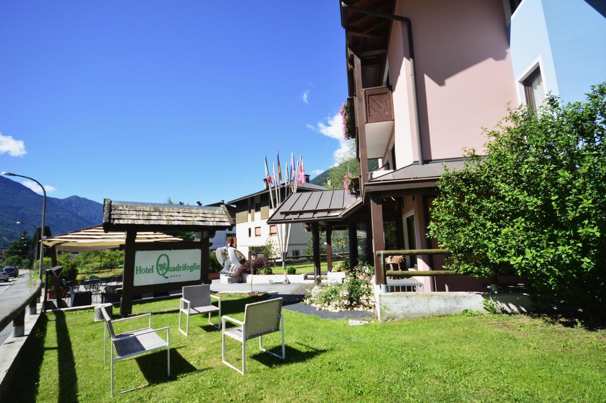 Hotel Quadrifoglio Pinzolo Exterior photo