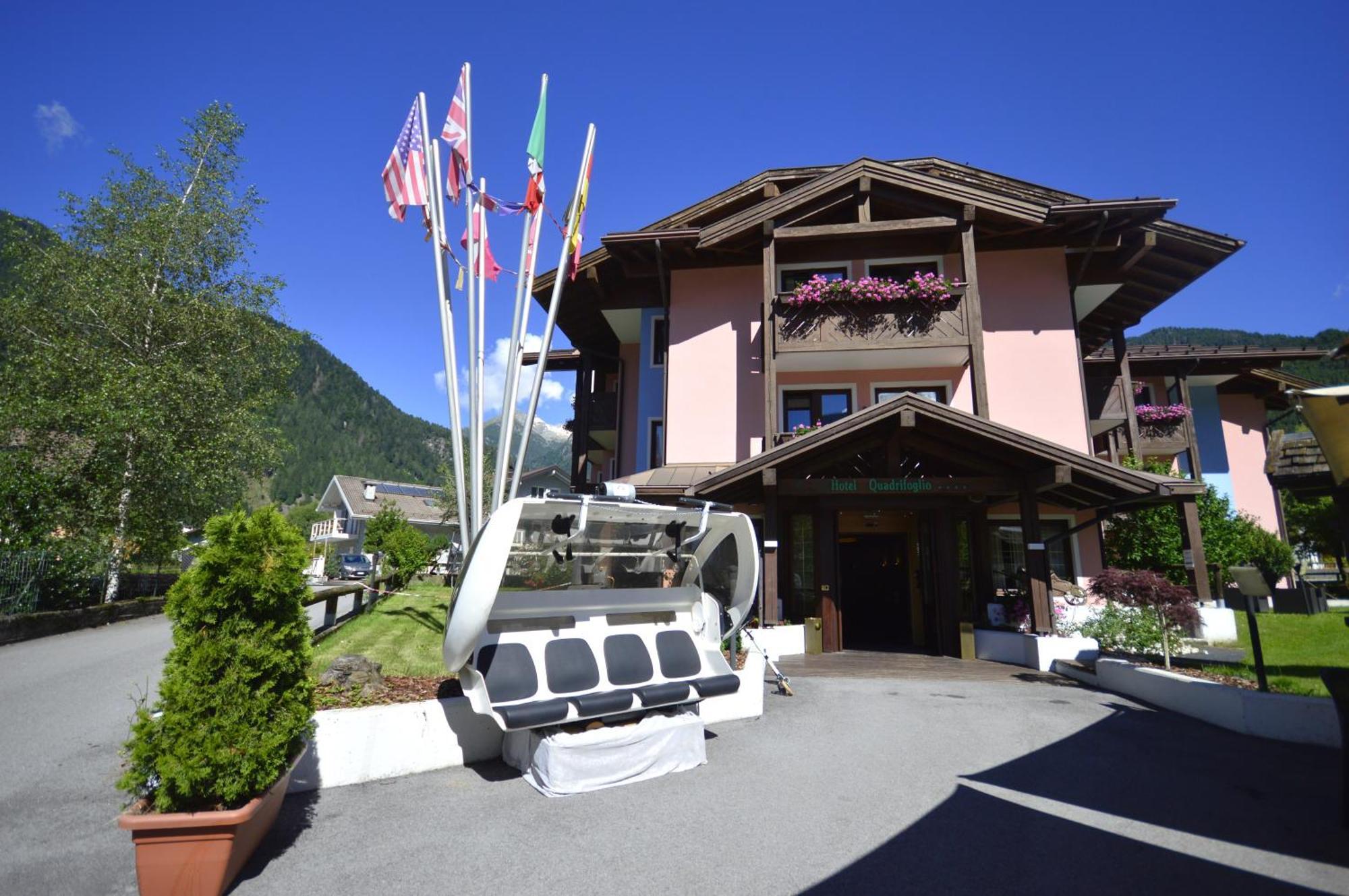 Hotel Quadrifoglio Pinzolo Exterior photo