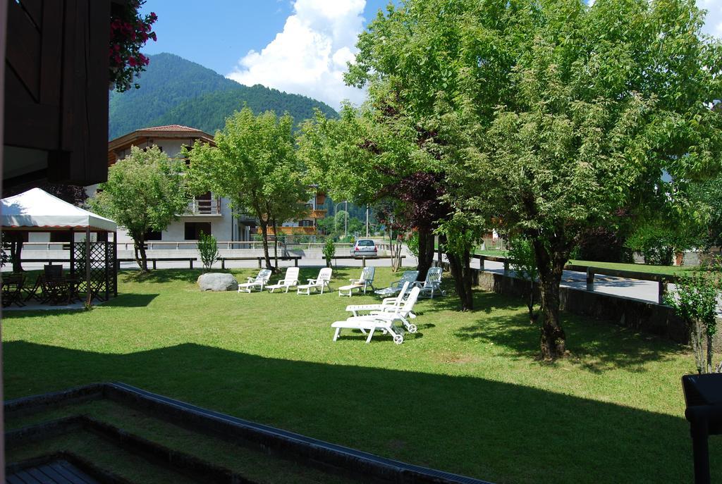 Hotel Quadrifoglio Pinzolo Exterior photo