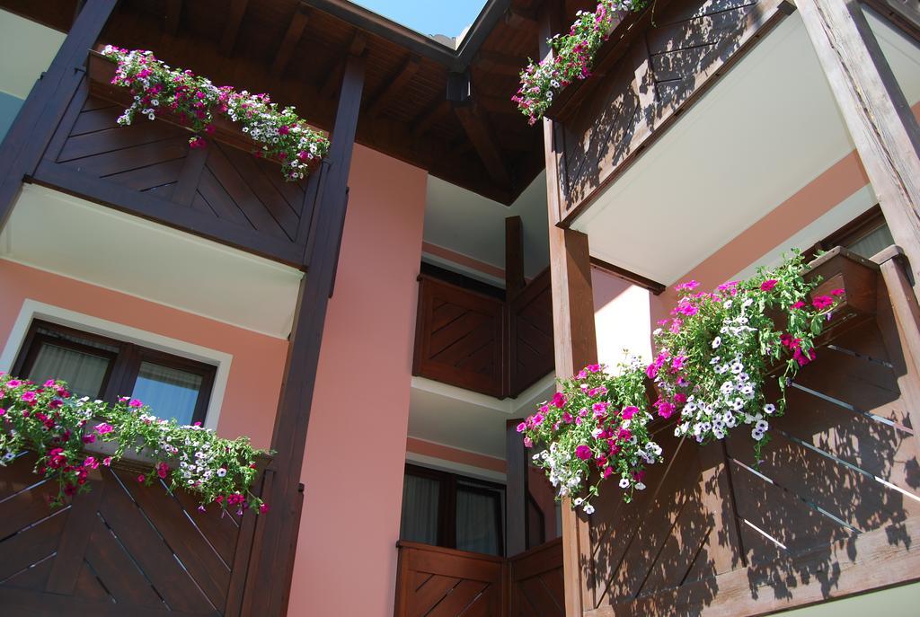 Hotel Quadrifoglio Pinzolo Exterior photo