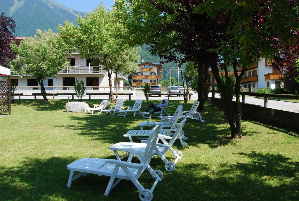 Hotel Quadrifoglio Pinzolo Exterior photo