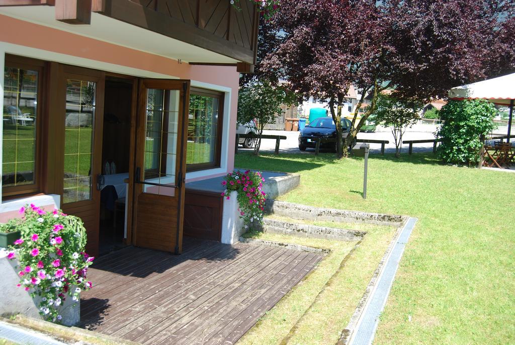 Hotel Quadrifoglio Pinzolo Exterior photo